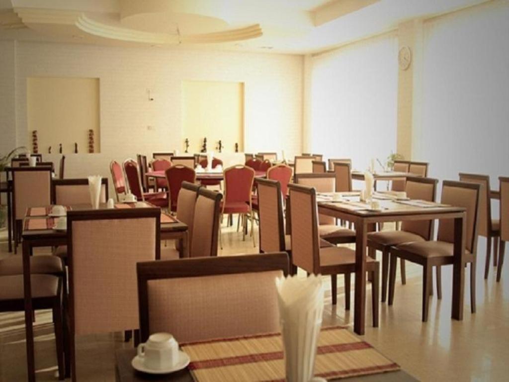 Myat Nan Yone Hotel Naypyidaw Экстерьер фото